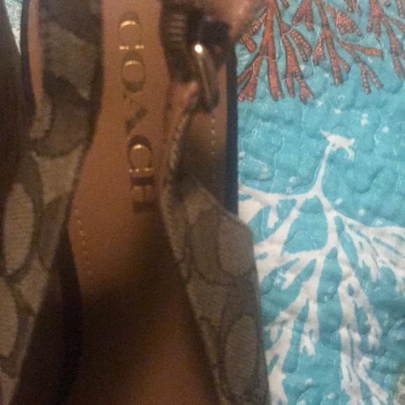 Coach platform heels. BrAnd new. Original 9 1/2 W - Picture 4 of 4